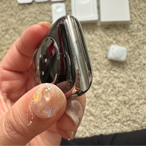 VGUC Apple Watch Series 6 44mm Silver Stainless Model with White Sport Band - Picture 9 of 16